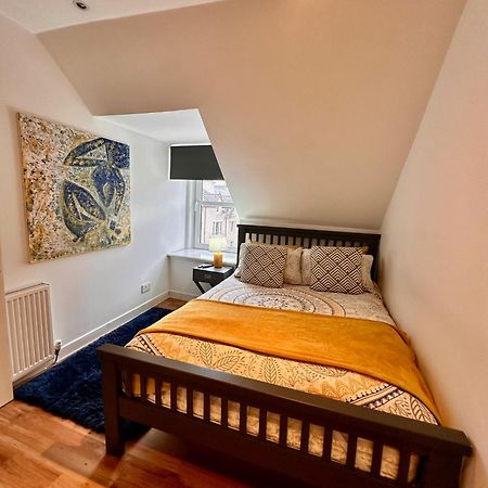 3-Bedroom Flat In The City Centre Next To The River Ness إينفيرنيس المظهر الخارجي الصورة
